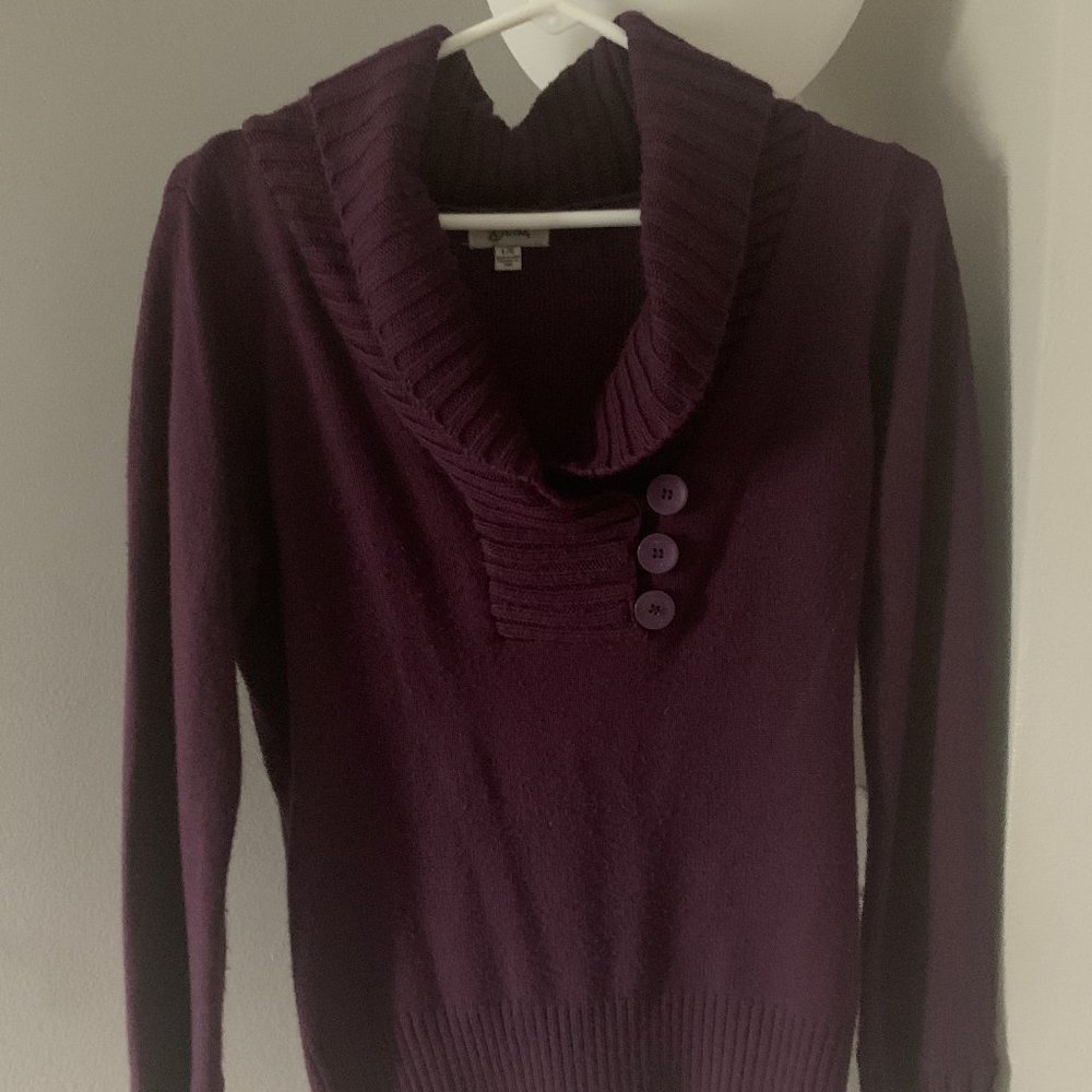 Guess sweater Women's Large